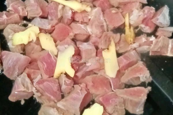 牛肉烧萝卜的做法图解2