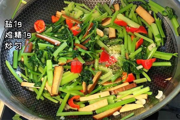 芹菜炒豆干的做法图解7