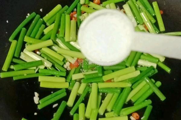 蒜苔炒牛肉的做法图解12