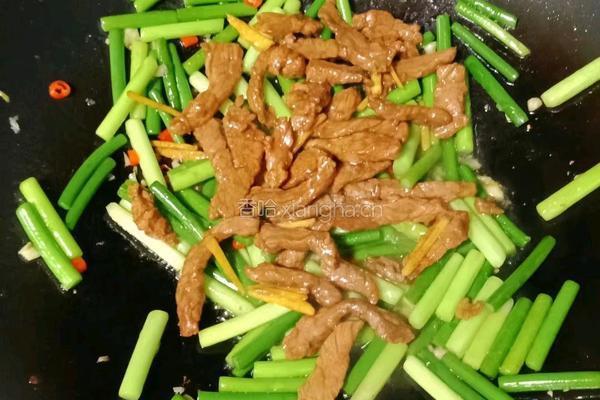蒜苔炒牛肉的做法图解13