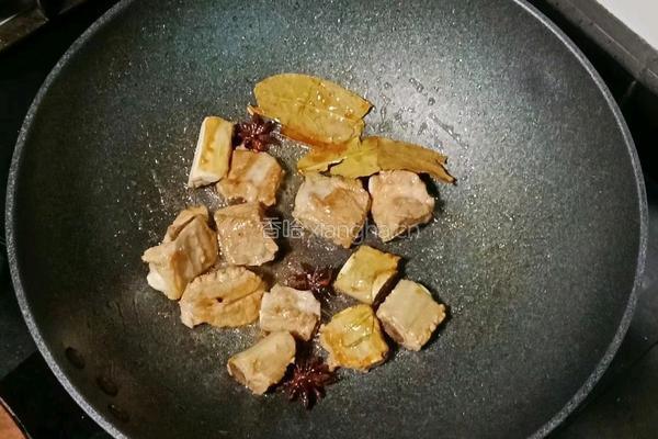 排骨烧玉米的做法图解6