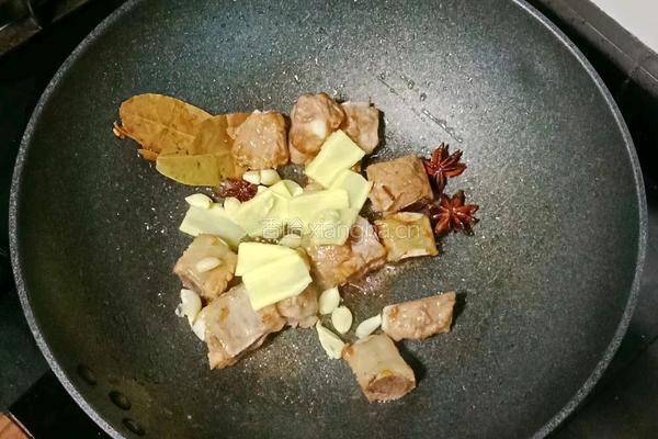 排骨烧玉米的做法图解7
