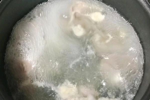 芹菜炒鸡胗的做法图解4