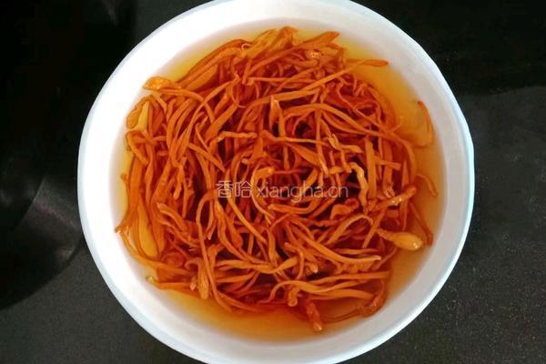 虫草花玉米筒骨汤的做法图解1