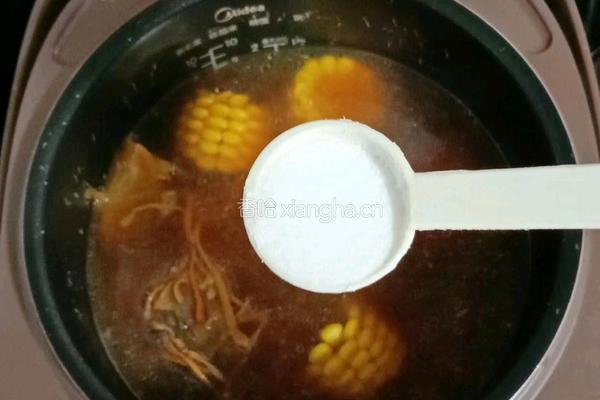 虫草花玉米筒骨汤的做法图解13