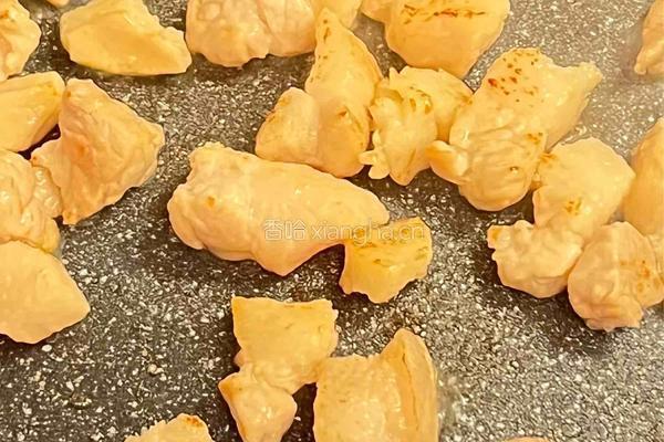 鲜甜美味的茭白炒肉的做法图解3