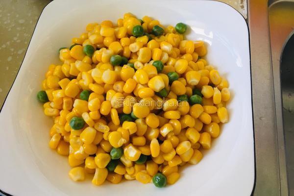 青豆玉米的做法图解2
