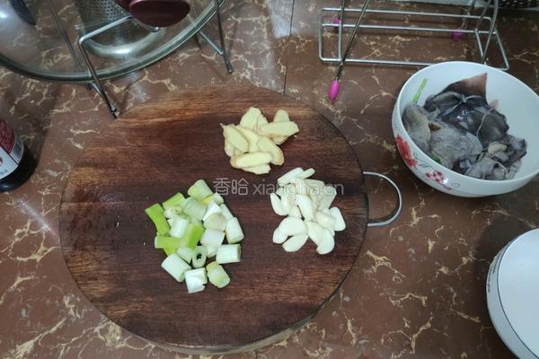 番茄鱿鱼片的做法图解3