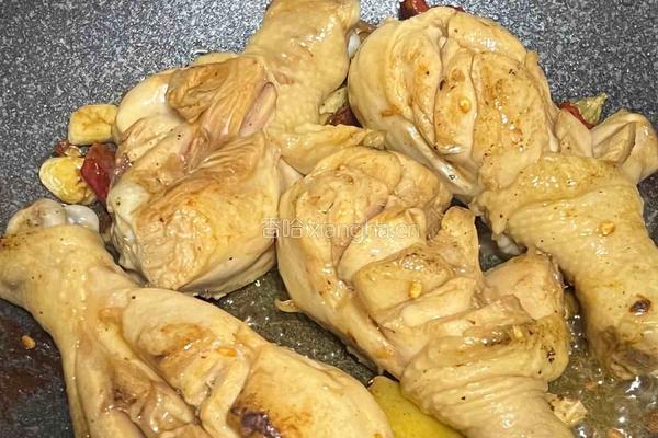 土豆胡萝卜闷鸡腿的做法图解3