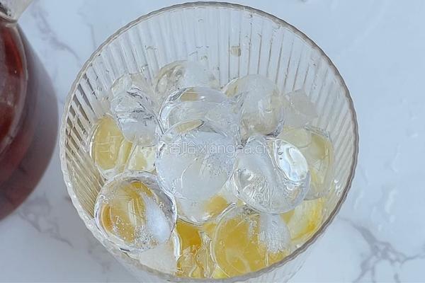 冰柠檬红茶的做法图解6