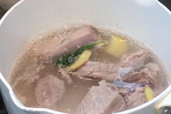 养生排骨冬瓜盅的做法图解3