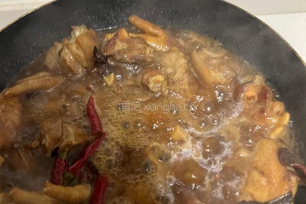 猪脚排骨明虾煲的做法图解4