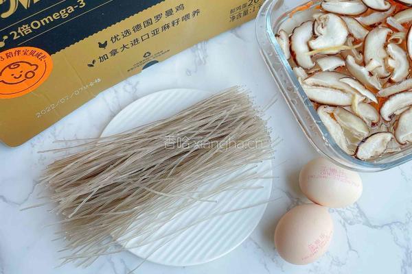 鸡蛋炒粉丝的做法图解1