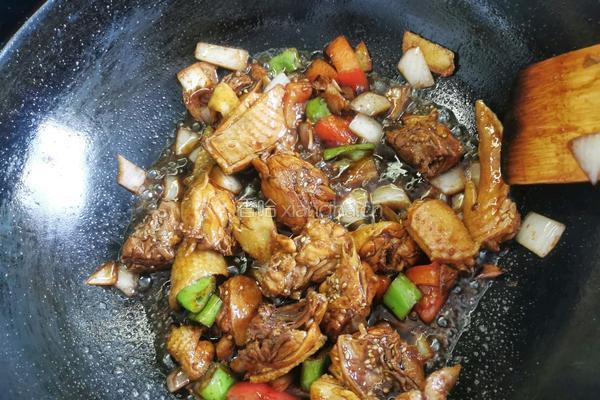 番茄玉米鸡块的做法图解8