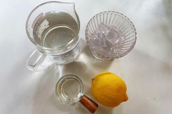 冰鲜柠檬水的做法图解1