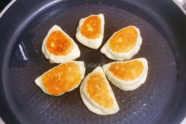 韭菜盒子的做法图解20