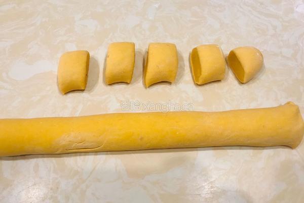 不加水的一发蓬松柔软南瓜馒头的做法图解4