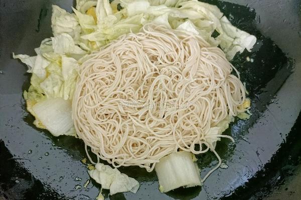 炒伊面的做法图解8