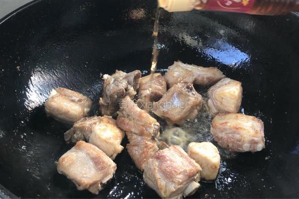 排骨焖面-神奇的面粉的做法图解5