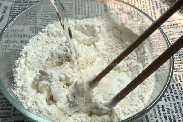 手擀面-神奇的面粉的做法图解2