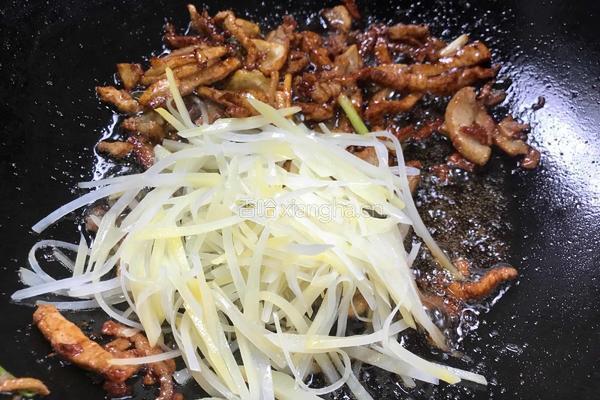 土豆肉丝拌面-神奇的面粉的做法图解10