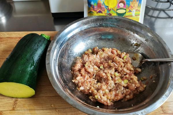 南瓜猪肉水饺的做法图解10