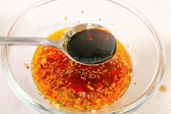 凉拌木耳黄瓜腐竹的做法图解9