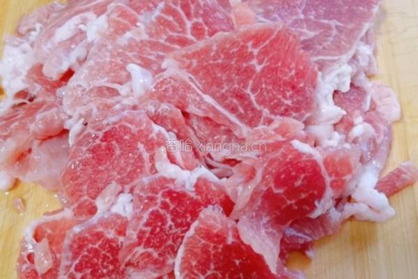 菜花炒肉的做法图解2