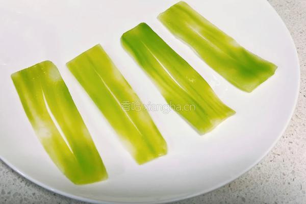 凉拌莴笋的做法图解4