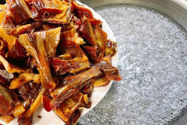 下酒菜～麻辣腊鸭的做法图解3