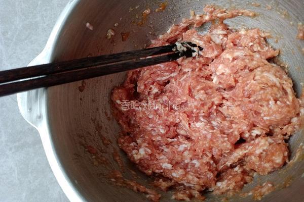 芹菜鲜肉生煎包的做法图解4