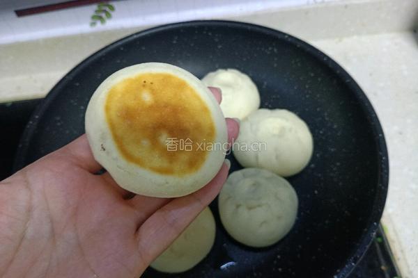 芹菜鲜肉生煎包的做法图解14