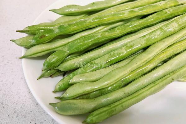 四季豆炒腊肉的做法图解2