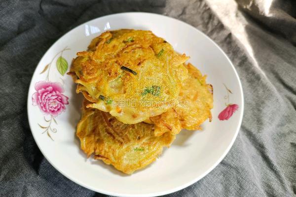 胡萝卜土豆丝饼－神奇的面粉的做法图解7