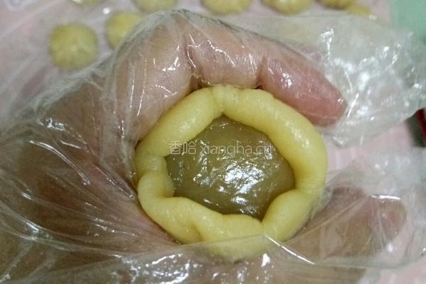 莲蓉蛋黄馅月饼(空气炸锅版)的做法图解4