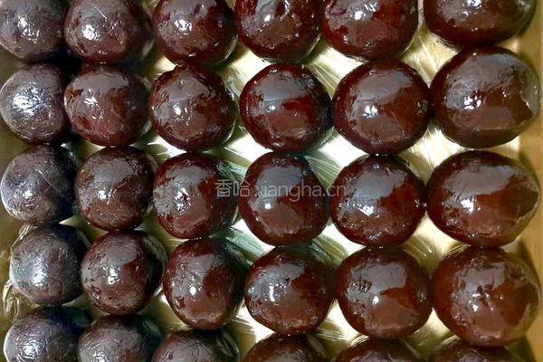 手工蛋黄月饼(100克)的做法图解16