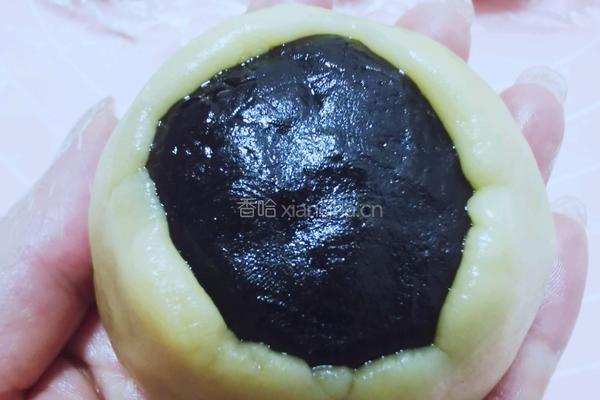 手工蛋黄月饼(100克)的做法图解21