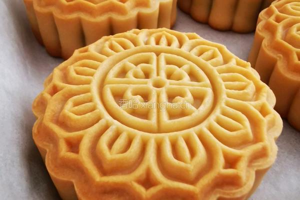 手工蛋黄月饼(100克)的做法图解30