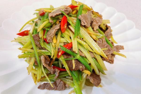 西芹炒牛肉（减肥版）的做法图解7
