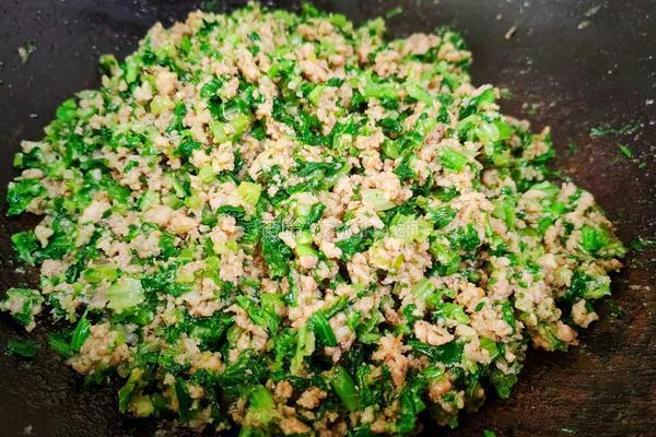 芹菜猪肉馅的做法图解6