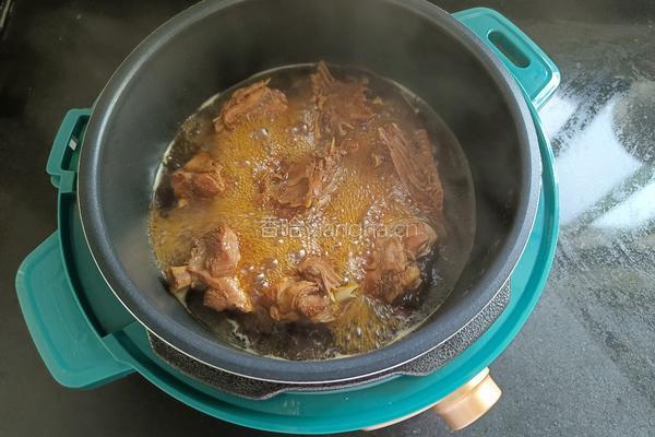 不加一滴水的酱焖鸭腿的做法图解13