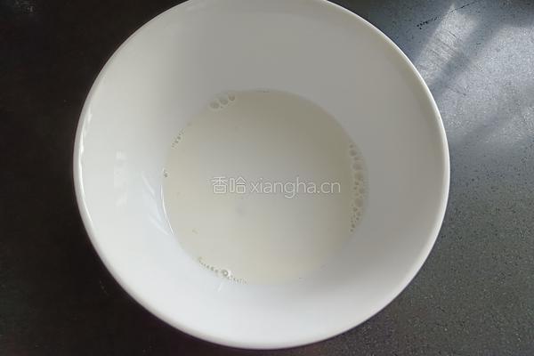 橙意满满的橙香戚风的做法图解4