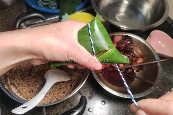 自制酱香排骨鲜粽子的做法图解14