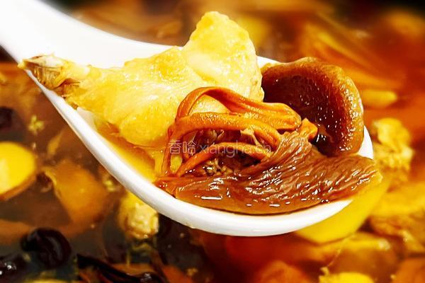 菌菇鸡汤的做法图解7