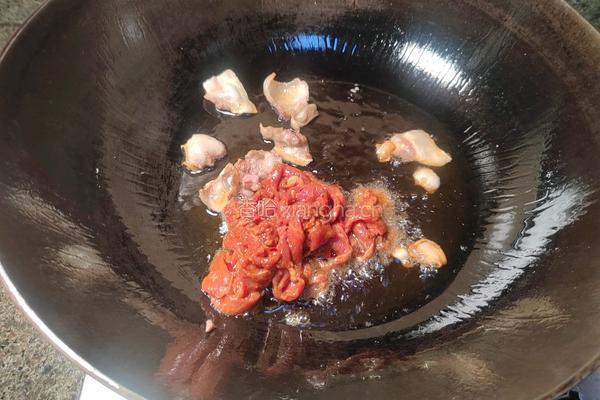 自制韭菜花儿炒肉的做法图解11
