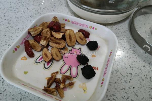 红枣乌梅茶的做法图解2