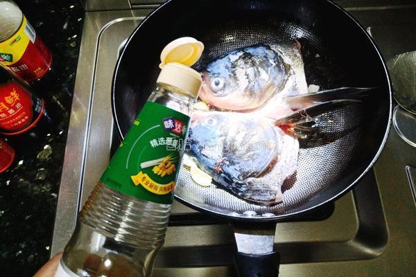 一鱼两吃之红烧鲢鱼头的做法图解4