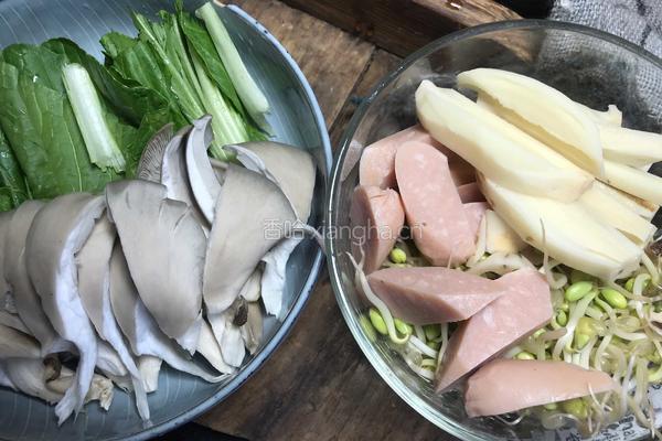 呷哺番茄味砂锅炖的做法图解2