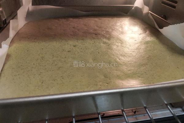 抹茶肉松蛋糕卷的做法图解11