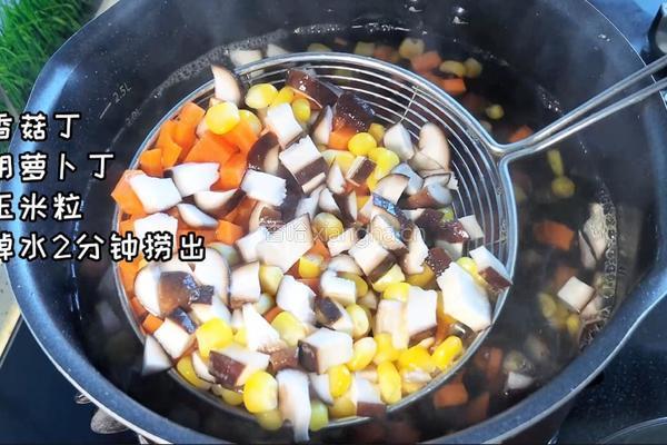 素炸酱面的做法图解1